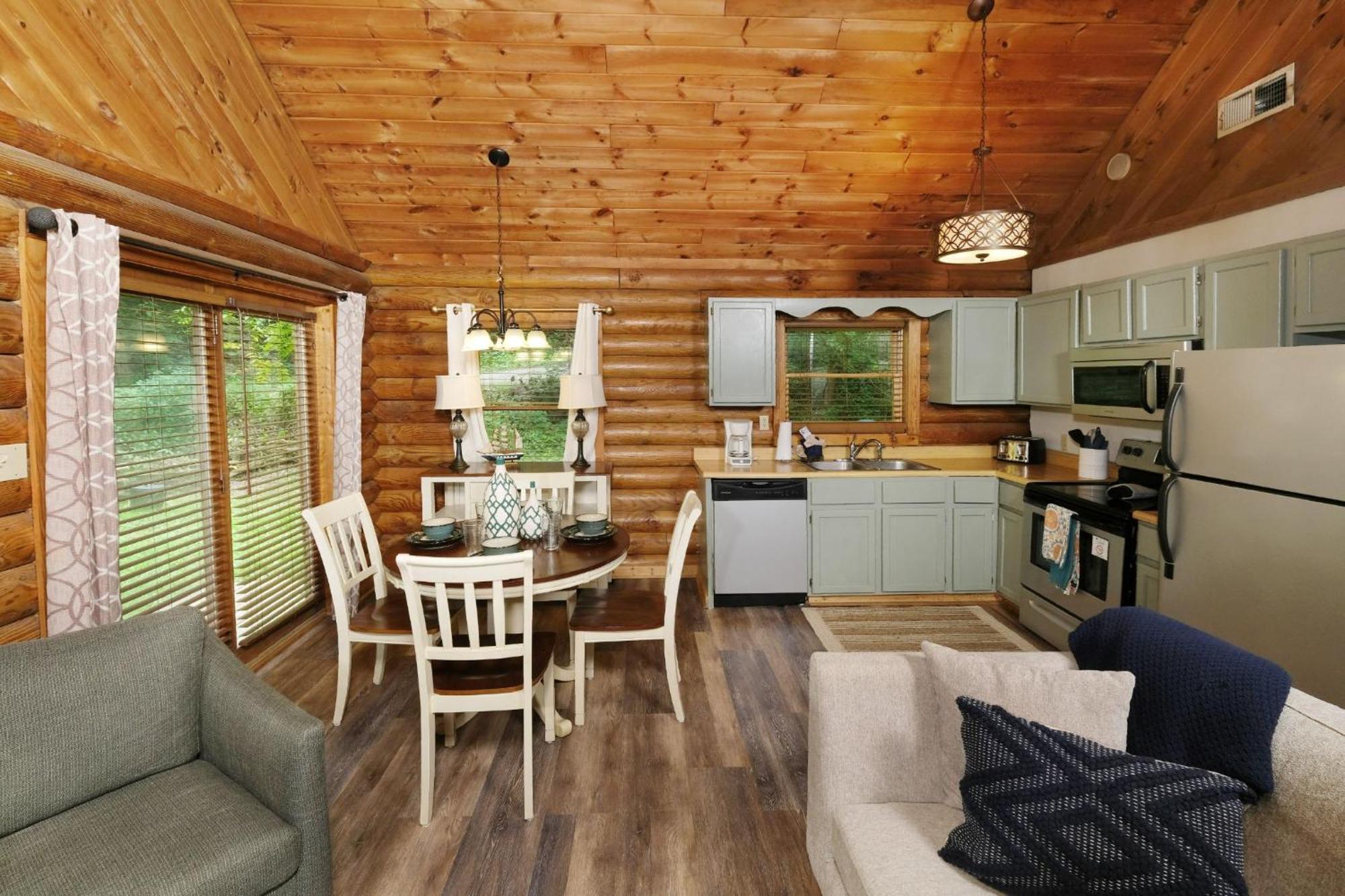 Grove Creek Cabin Гетлинбург Екстериор снимка